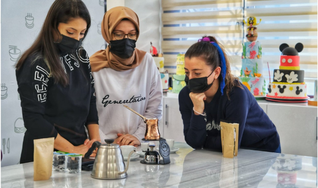 Bu Eğitimin 40 Yıl Hatrı Var: Sultangazi Kahve Atölyesi