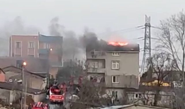 Arnavutköy’de çatı yangını korkuttu