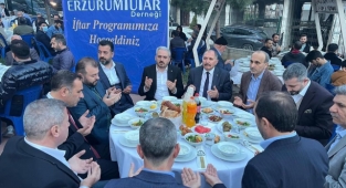 Arnavutköy Erzurumlular Derneği, Erzurumluları iftar sofrasında buluşturdu