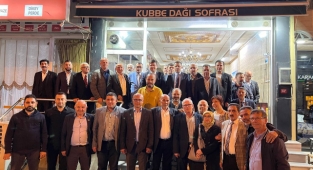 Arnavutköy muhtarları iftar sofrasında buluştu