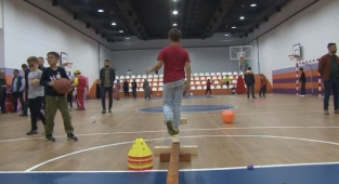 “Dünya Yetimler Günü” dolayısıyla yetim çocuklar için iftar programı düzenlendi. 