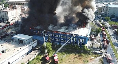 Arnavutköy'de fabrika yangını