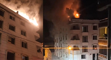 Arnavutköy'de binanın çatısı alev alev yandı