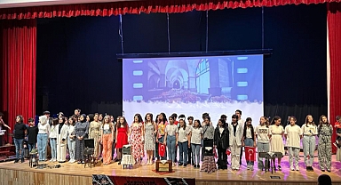 Mehmet Akif Ersoy Ortaokulu'ndan muhteşem konser