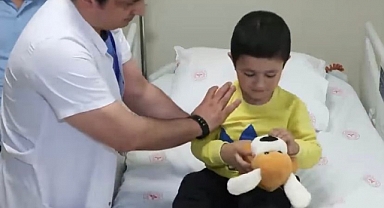 Örümcek Adam'a özenip 5'inci kattan atladı, burnu bile kanamadı