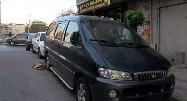 Sultangazi’de plaka hırsızlığı kamerada