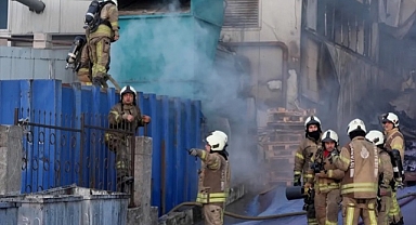 Arnavutköy'de Fabrika Yangını