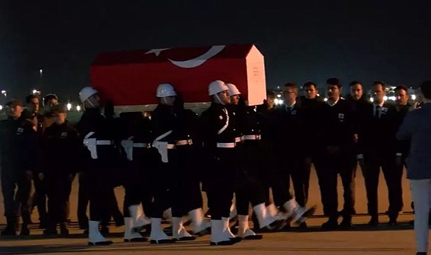 Hırvatistan'da düşen yangın uçağında şehit olan Pilot Bahar'ın naaşı Türkiye'ye getirildi