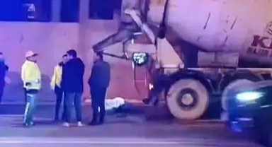 Arnavutköy'de temizlerken beton mikserine düşen şoför öldü